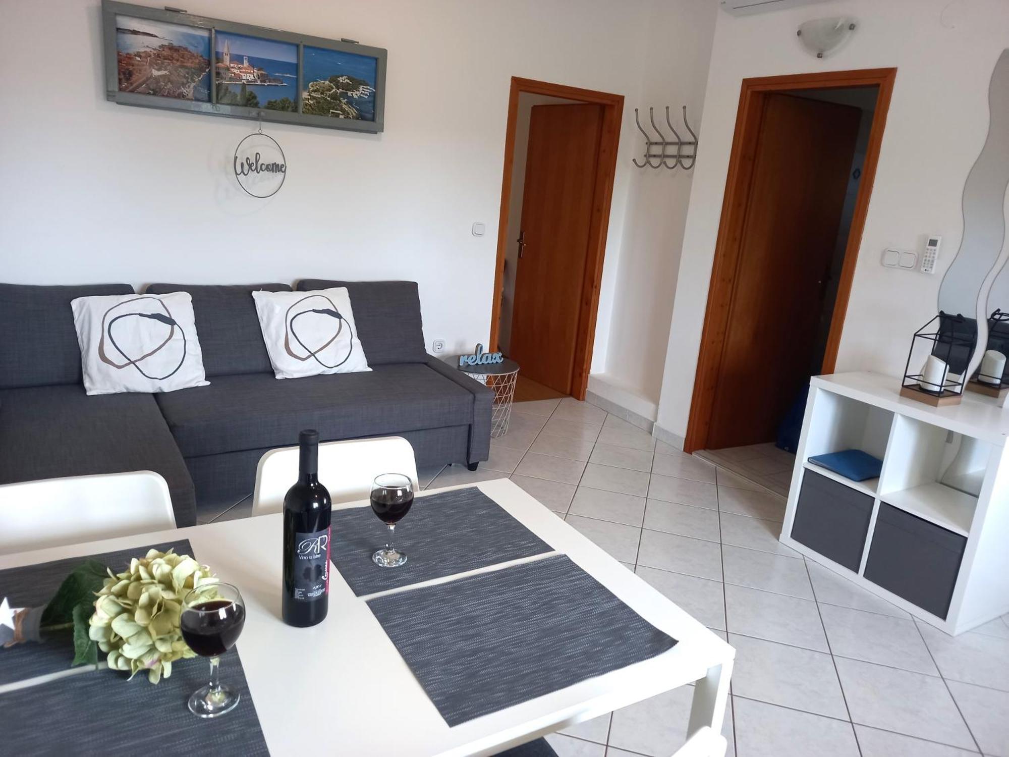 Ritosa Apartment *